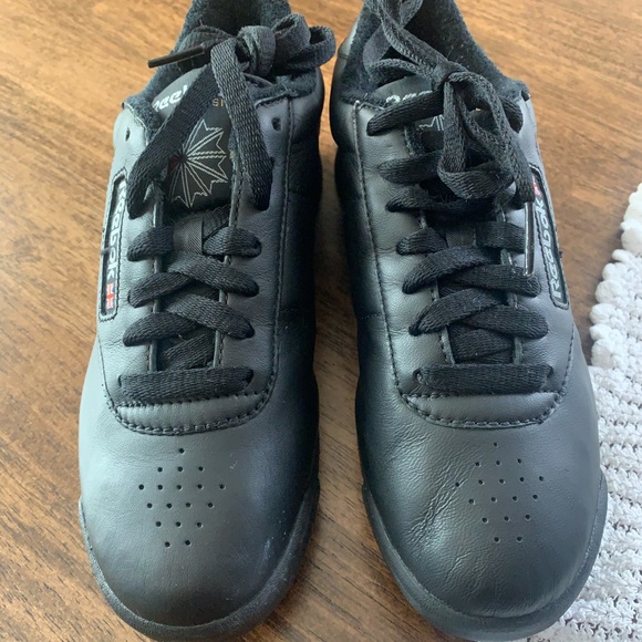 Vintage Reeboks - Picture 5 of 9